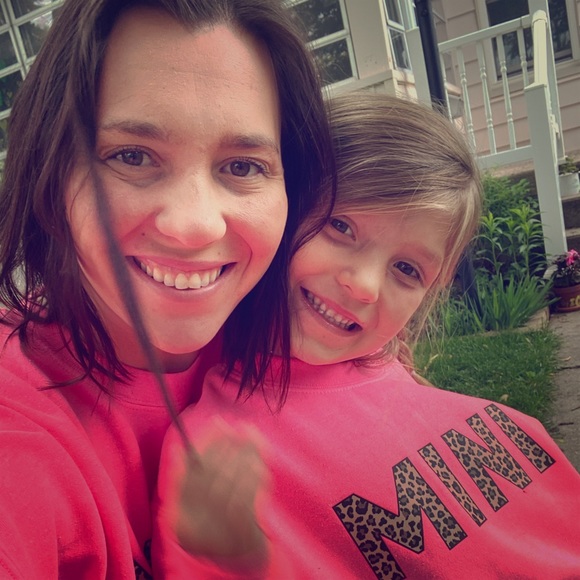 Meet your Posher, Lauren - Picture 1 of 1